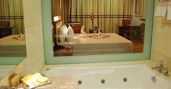 The Victoria Grand Hotel & Spa Касаули Экстерьер фото